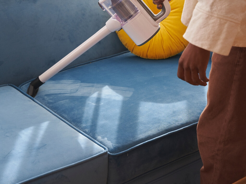 Cómo limpiar un sofá de tela