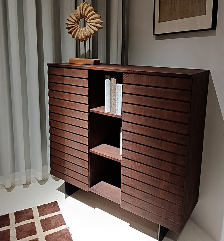 Functional Aspects of Console Tables