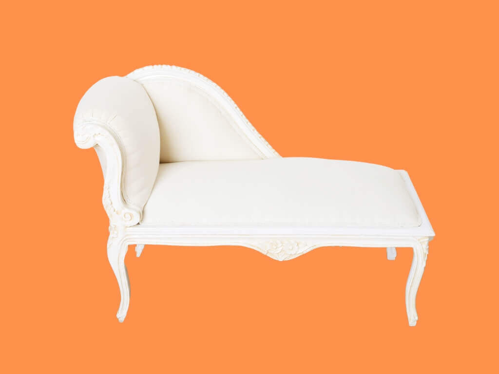 Traditional chaise lounge