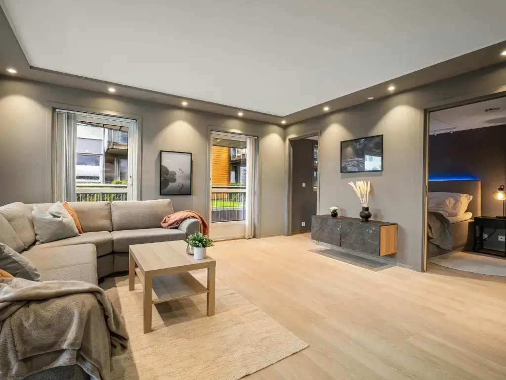 Creative with Lounge Room Lighting