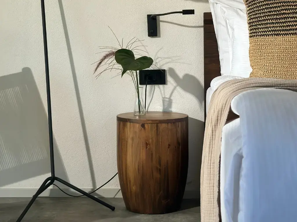bedside table ideas
